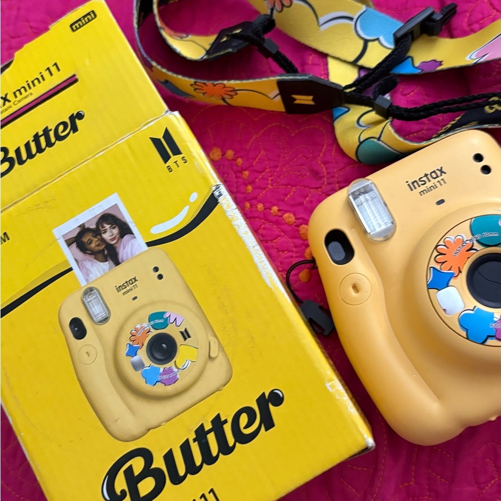 Fujifilm Instax Mini 11 in Butter Yellow